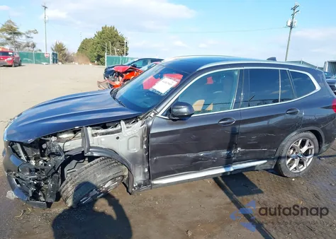 2021 BMW X3 xDrive30I z USA, uszkodzony, nr VIN 5UXTY5C00M9G76160